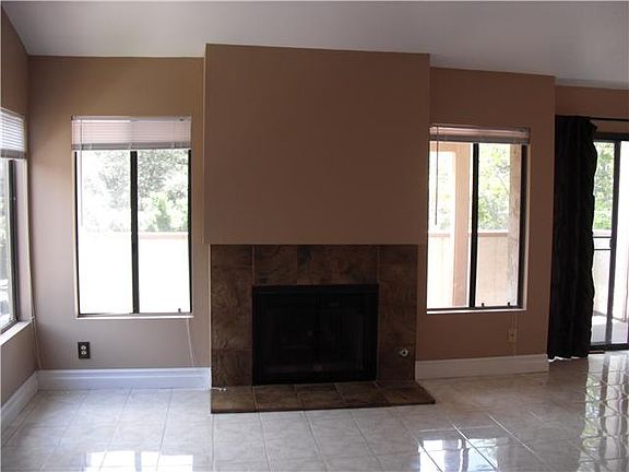 3rd image of 926 Lupine Hills Dr Unit 19