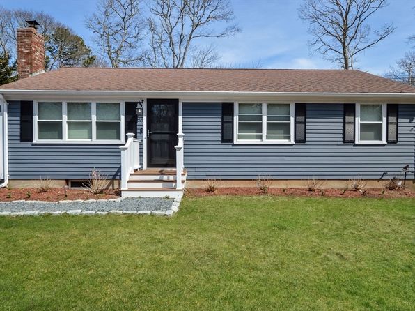 48 Kennedy Cir, Barnstable, MA 02630