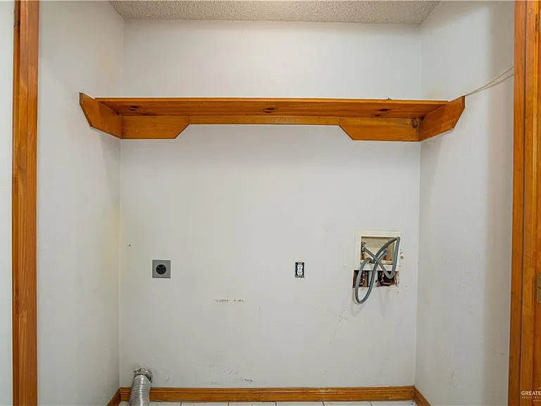 1801 Crown Pointe Blvd — Photo 15