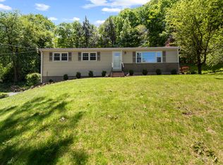 27 Scudder Rd, Newtown, CT 06470