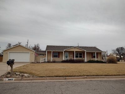 2003 Boley Dr, Dodge City, KS, 67801