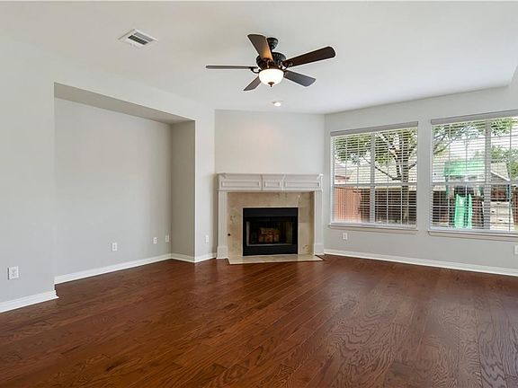4th image of 4421 Maize Dr