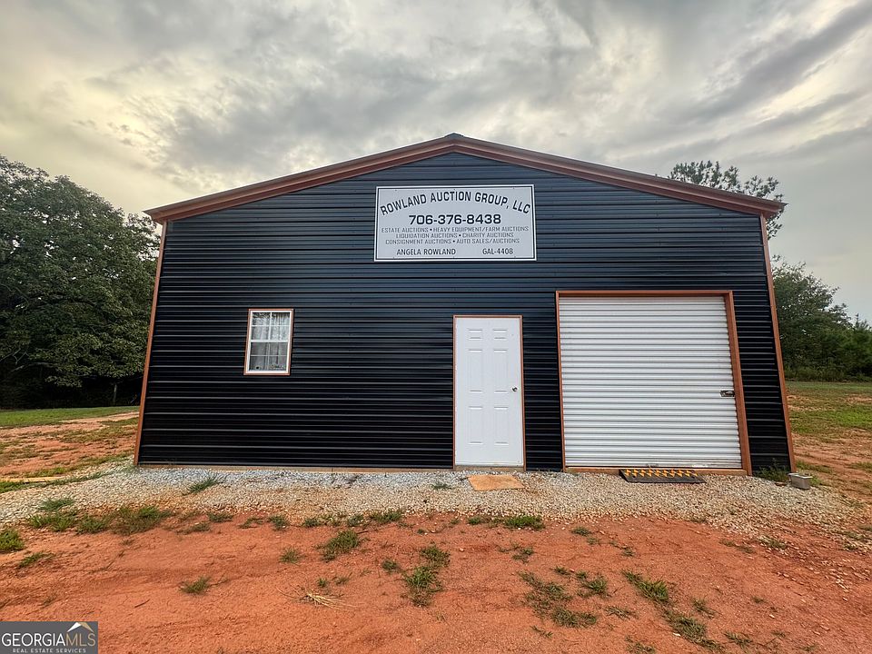 1st image of 802 Kelly Rd
