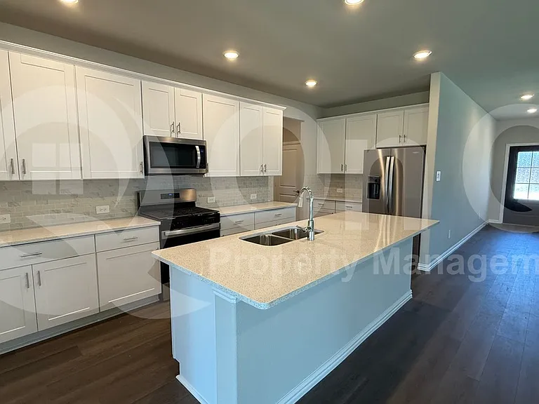 2509 Sinopa St — Photo 4