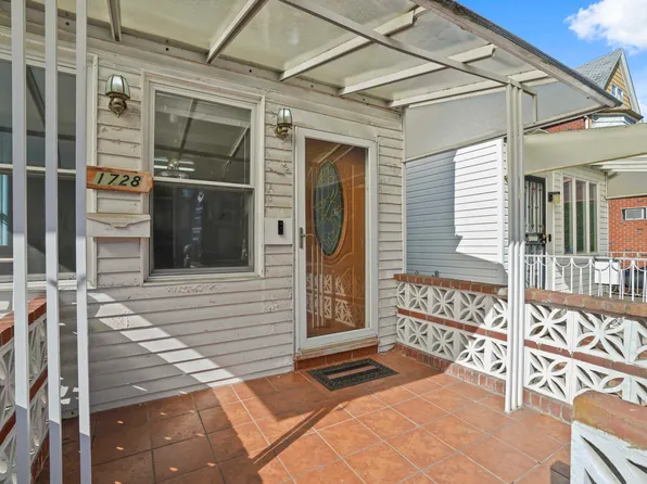 1728 West 2nd Street image 2 of 18