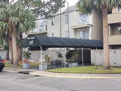 2nd image of 318 Lake Marina Ave