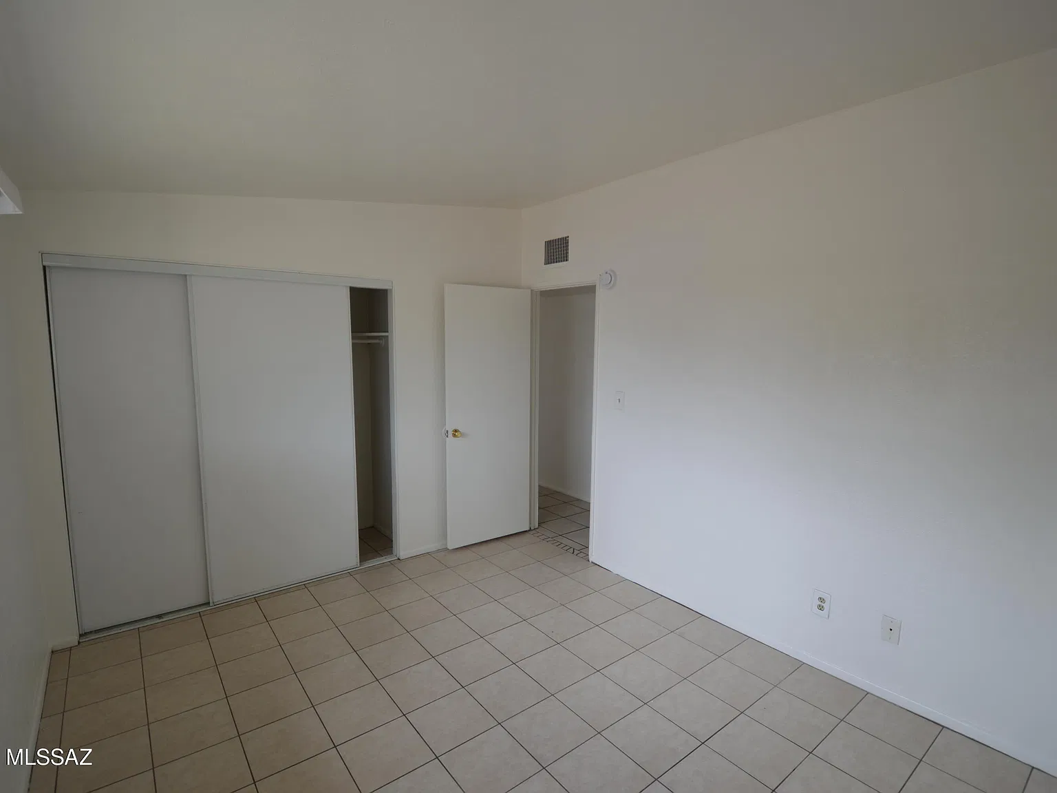2 bed, 1.0 bath, 725 sqft, $895 — Photo 4