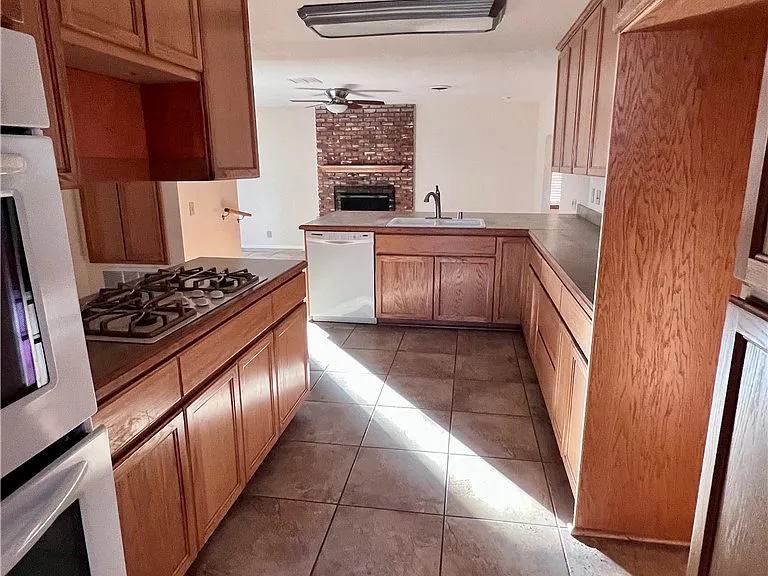 44519 Foxton Ave — Photo 5