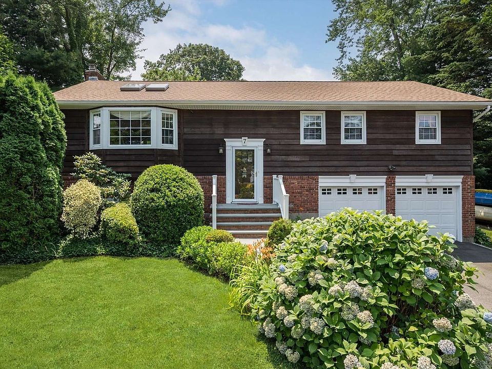 7 Lovers Lane, Huntington, NY 11743 MLS 3566396 Zillow