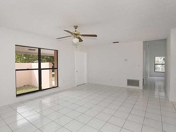 3rd image of 18101 SW 89th Ave