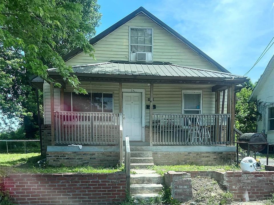 1st image of 1006 Sturdivant St