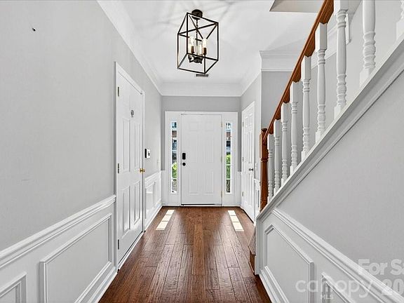 4th image of 5426 Dockery Dr
