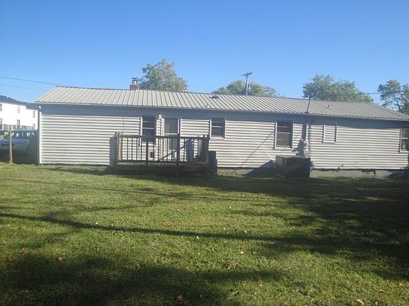 3rd image of 533 E 20th St