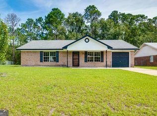 1076 Desert Shield St, Hinesville, GA 31313