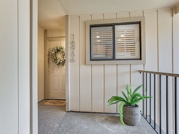 3rd image of 16956 Sorrel Ct