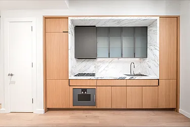 135 East 47th Street, #15B