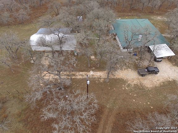 3rd image of 124 Deep Woods Dr