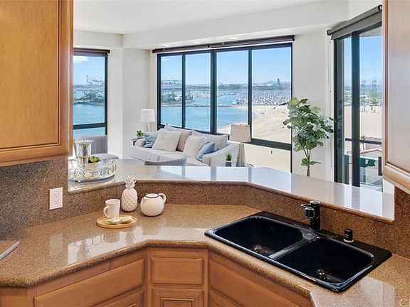 4th image of 1310 E Ocean Blvd Unit 1006