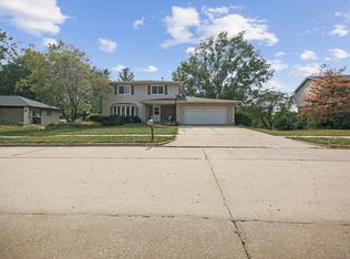 1829 Kathlin Dr, Iowa City, IA 52246