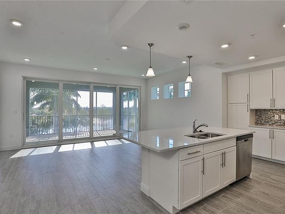 5th image of 383 Aruba Cir Unit 203