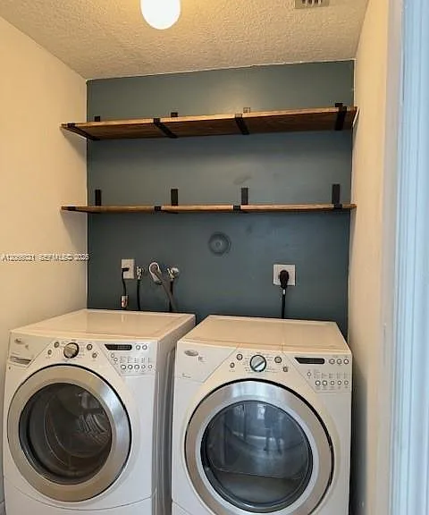 15242 SW 30th Ter #15242 — Photo 26