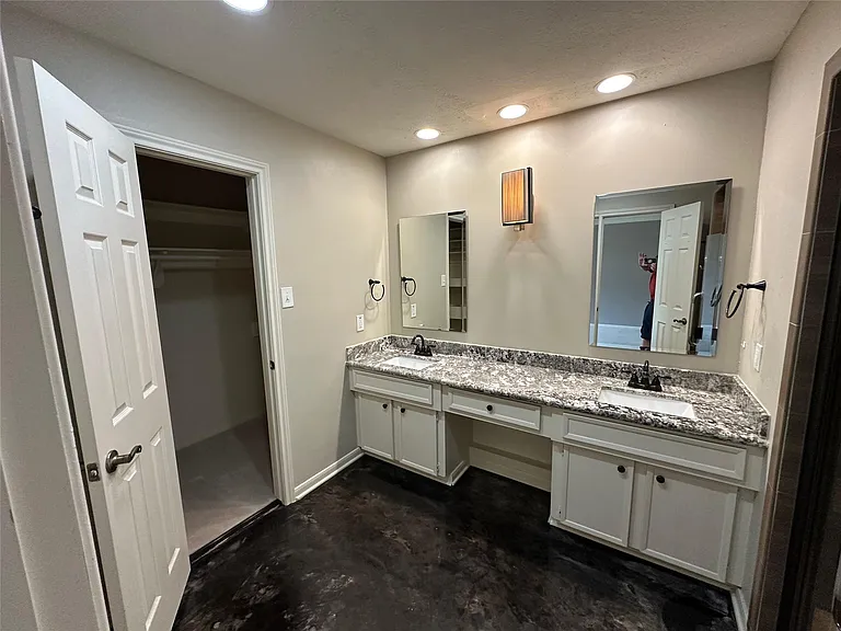 2931 Pasture Ln — Photo 13