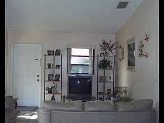 3rd image of 125 Sabal Ky