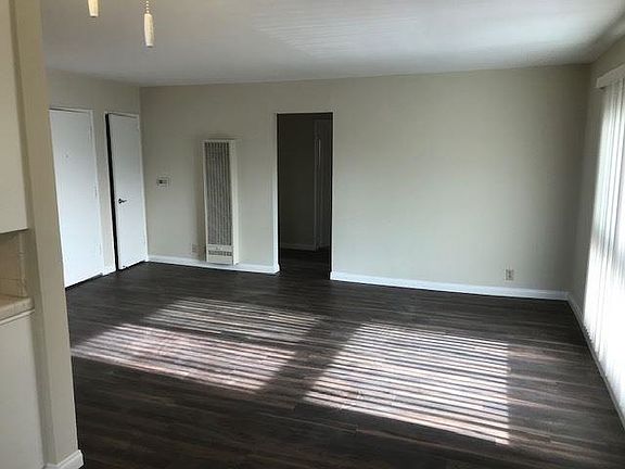 5th image of 715 E Providencia Ave #J