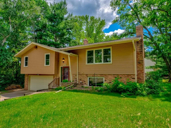 5881 Lexington Ave N, Shoreview, MN 55126