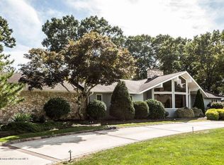 6 Pilgrim Hollow Rd, Ocean, NJ 07712