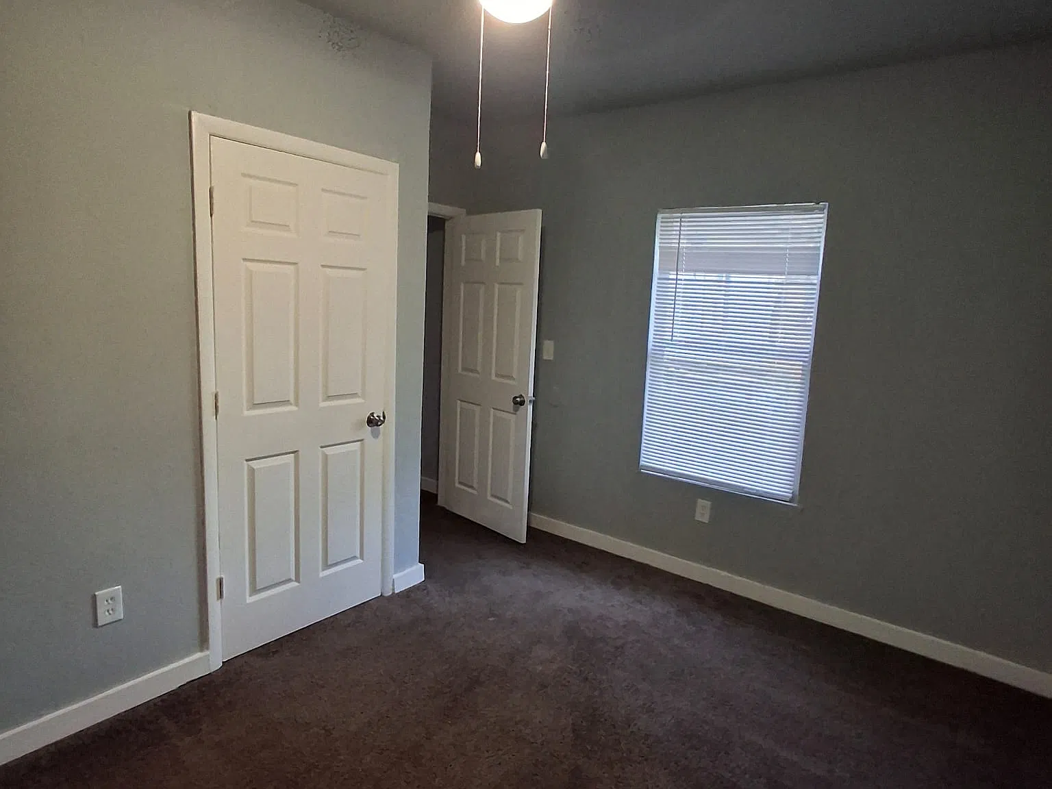 4 bed, 1.5 bath, 1250 sqft, $1,200 — Photo 4