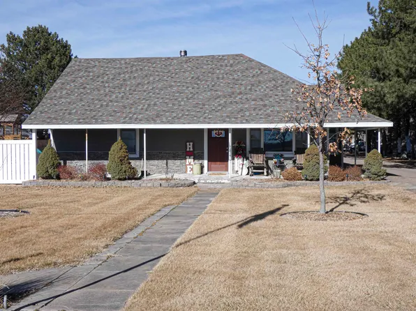 530 1st St., Sutherland, NE 69165