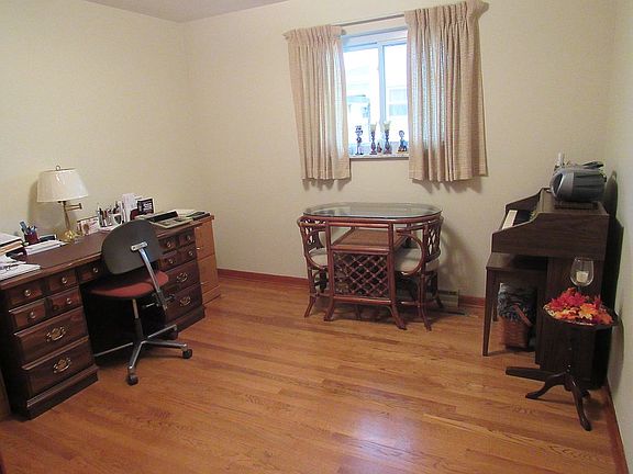 Bedroom 2 or Office