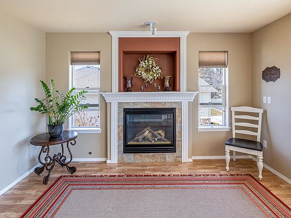 4th image of 326 S Shelley Lake Ln