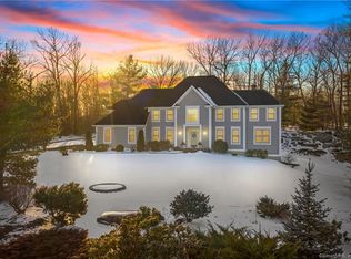 482 Three Mile Rd, Glastonbury, CT 06033