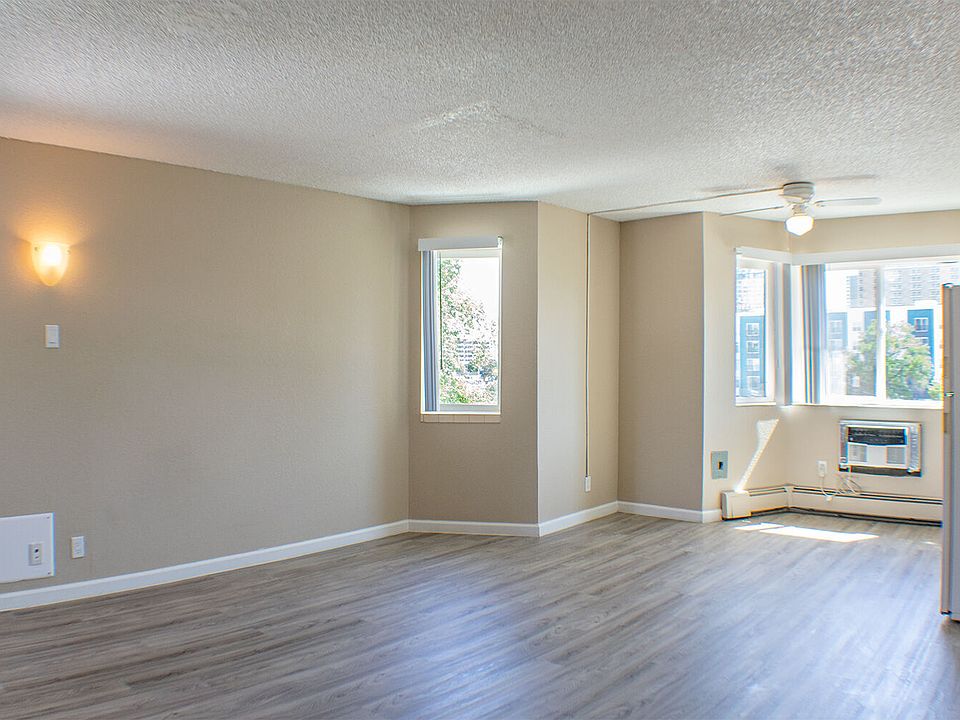 1st image of 501 W 1st St #409