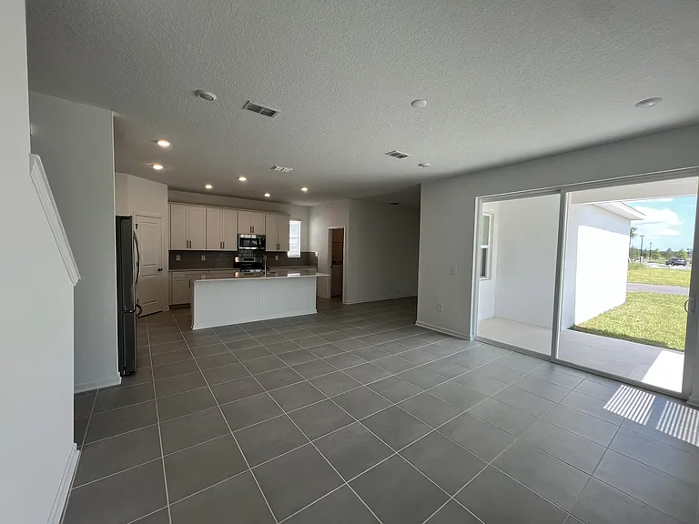 5653 Fiona Ln — Photo 15