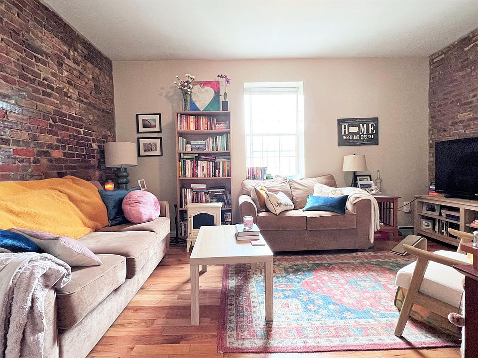 1st image of 2633 W Girard Ave #2F