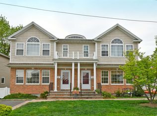 21 Marwood Rd S #A, Port Washington, NY 11050