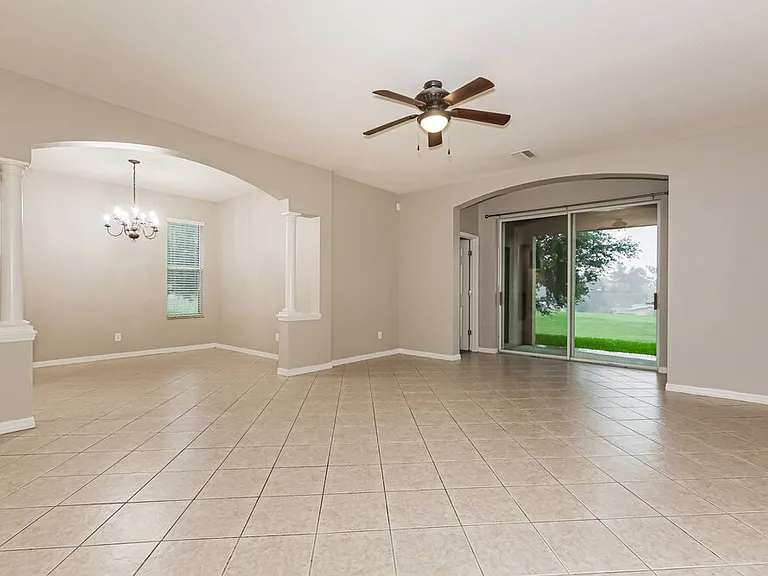 427 Dunaway Dr — Photo 3