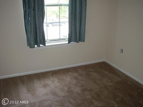 Brand New carpet in 2d bdrm