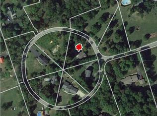 3707 Foxcroft Cir, Pulaski, VA 24301