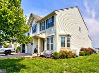 203 S Savanna Dr, Pottstown, PA 19465