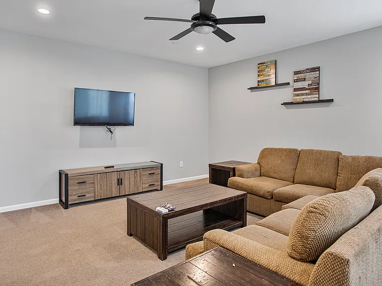419 Daffodil Dr #2 — Photo 23