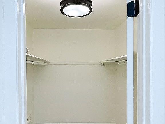 3rd image of 708 Angelina Ln APT A