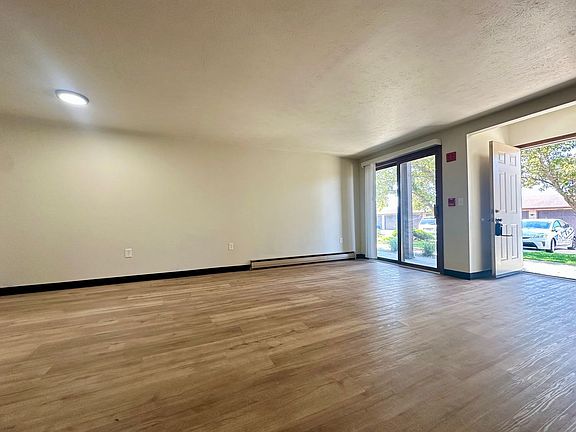 5th image of 1750 Eldorado Dr APT 12