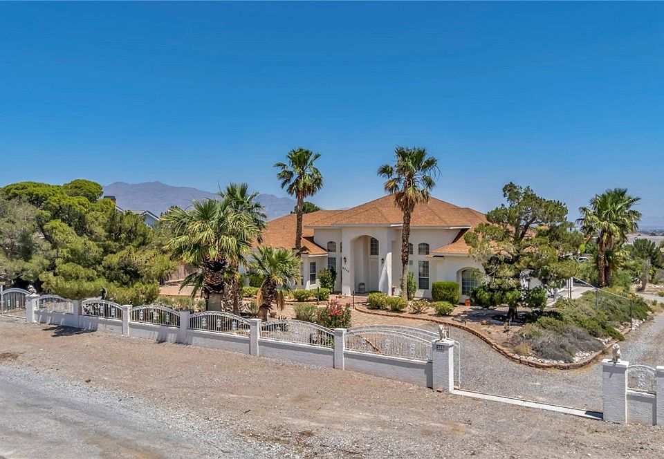 1st image of 6240 N Hualapai Way