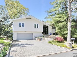 1 Cliff Rd, Englewood Cliffs, NJ 07632