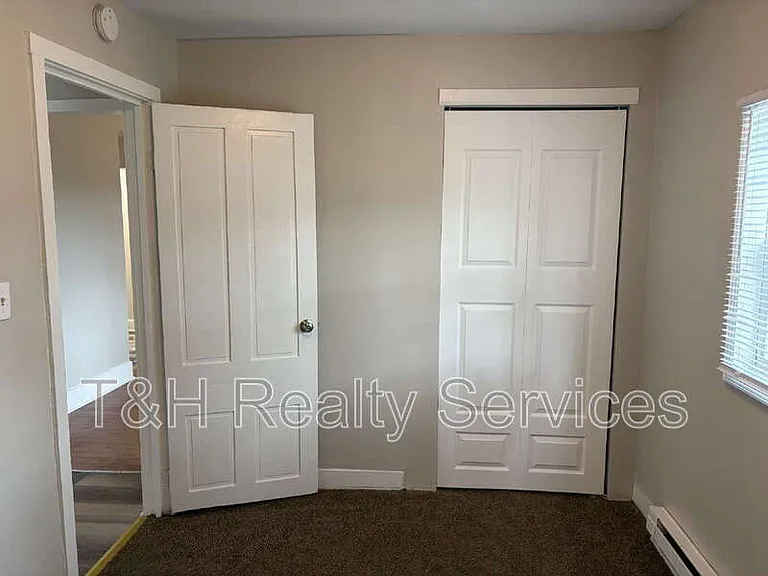 1258 E Naomi St — Photo 17