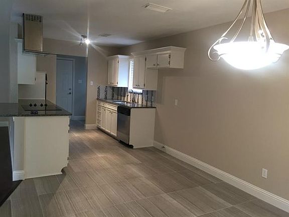 5th image of 1621 S Parkway Blvd S